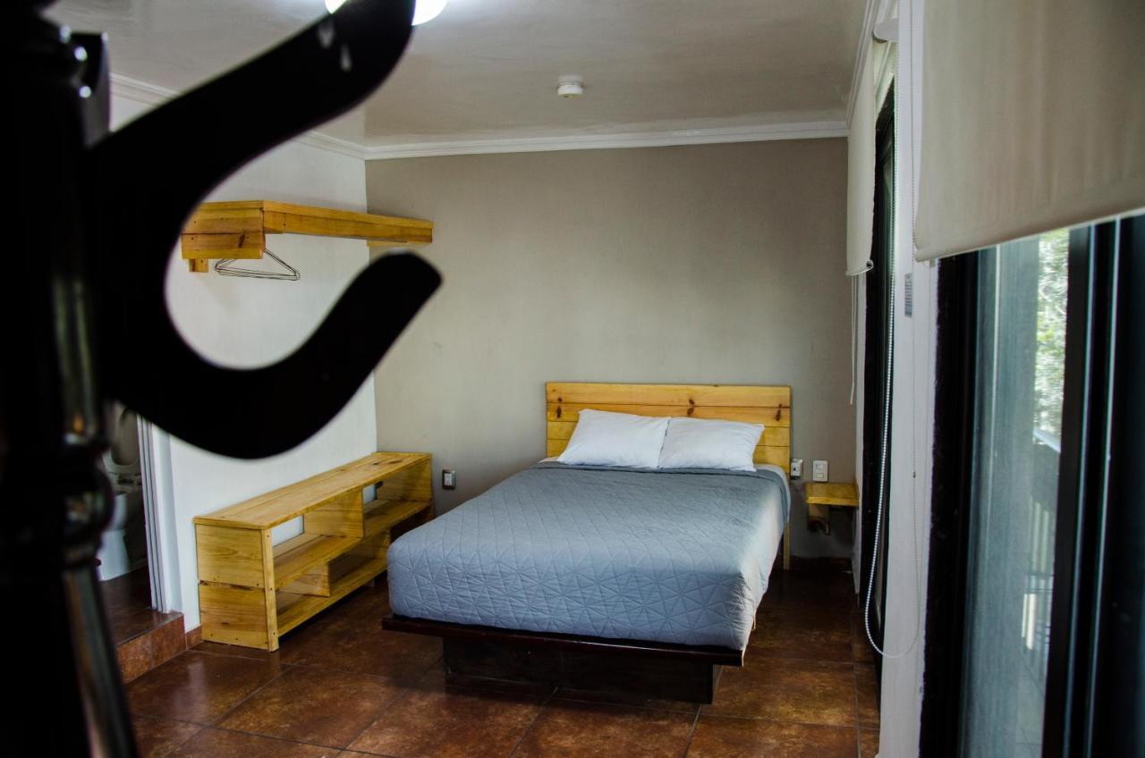 Hotel Tecnologico Querétaro Esterno foto